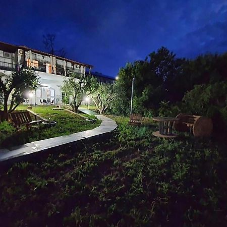 Seaside Villa เนอาโปติไดอา ภายนอก รูปภาพ